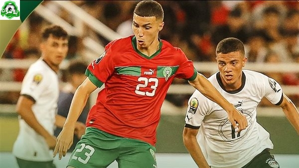 هل يعاقب الكاف نجم منتخب مصر بعد إشارته لجماهير المغرب ؟